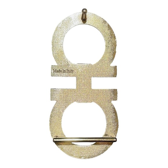 Salvatore Ferragamo Vintage White Gancini Engraved Leather Belt with Gold Buckle - Picture 5 of 7